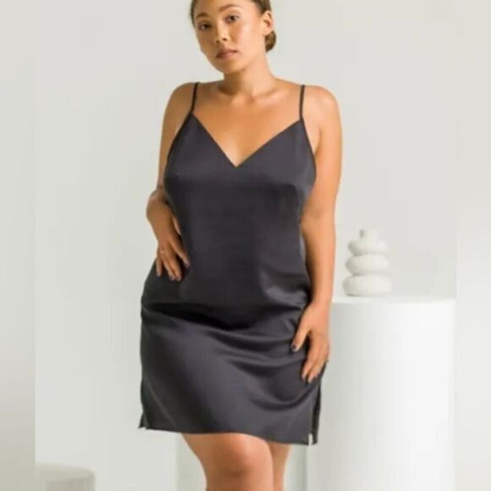 NWT Ettitude Women’s Black Sateen Slip Dress Adjustable Strap Bamboo - Size L